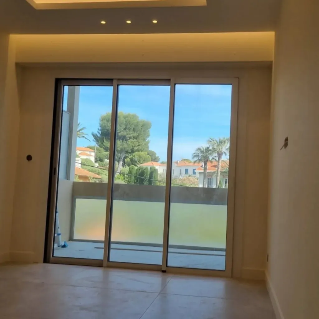 Plafond led et spots encastres