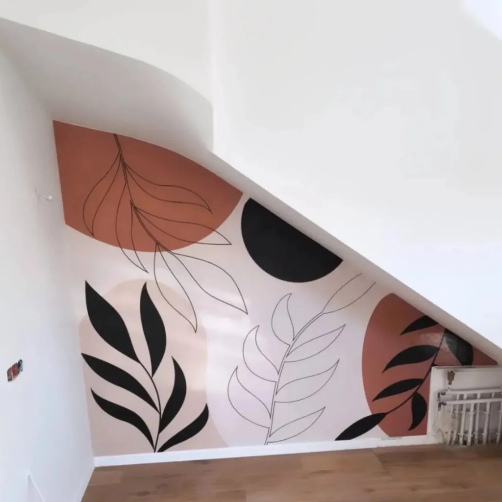Fresque murale sous escalier