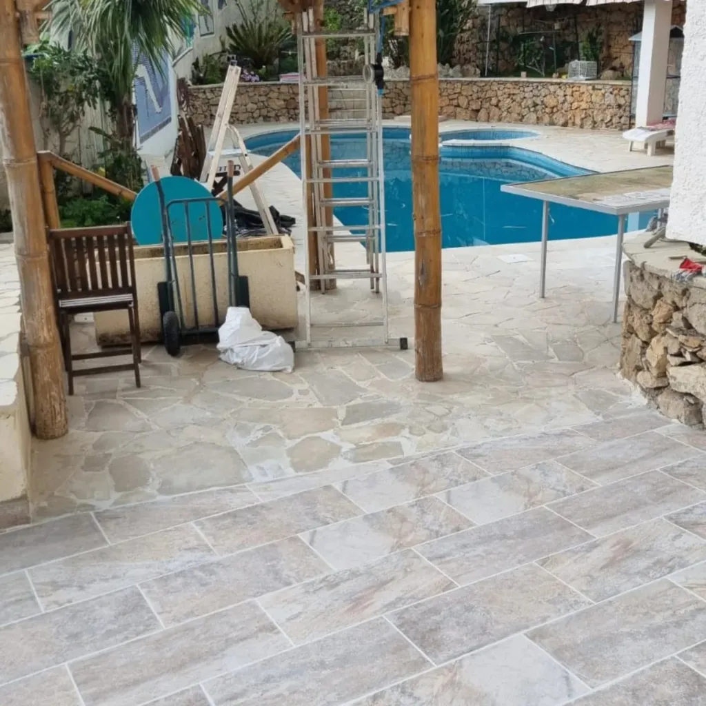 Terrasse gres cerame effet pierre