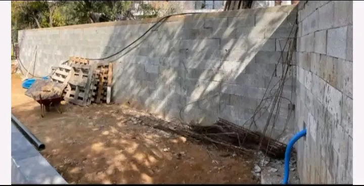 Enduit de finition minéral à la chaux dans une villa